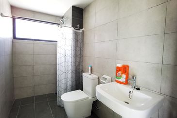 [ FACING OPEN ] 2Sty House Corner Lot Mahkota Hill Semenyih (Woodburry)  