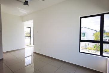 [ FACING OPEN ] 2Sty House Corner Lot Mahkota Hill Semenyih (Woodburry)  