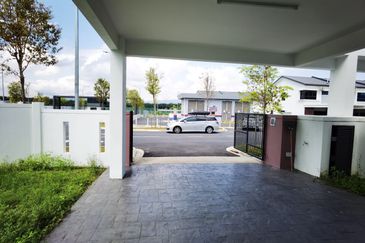 [ FACING OPEN ] 2Sty House Corner Lot Mahkota Hill Semenyih (Woodburry)  