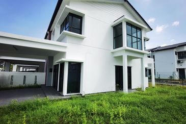 [ FACING OPEN ] 2Sty House Corner Lot Mahkota Hill Semenyih (Woodburry)  