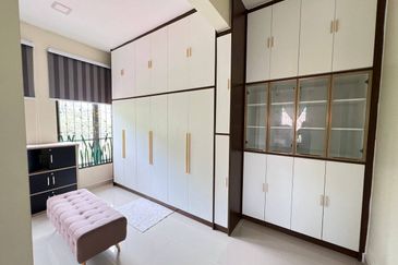 Desa Pinggiran Putra