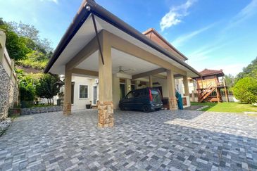 Desa Pinggiran Putra