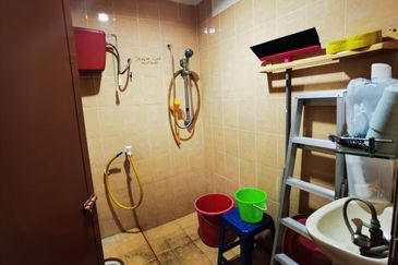 [ FACING OPEN ] Rumah Teres Setingkat di Petaling Jaya  