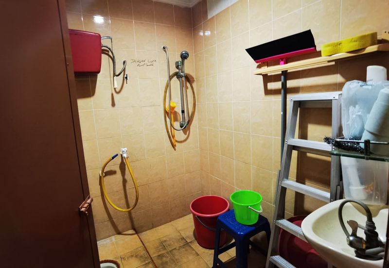 [ FACING OPEN ] Rumah Teres Setingkat di Petaling Jaya  