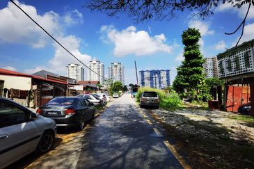 [ FACING OPEN ] Rumah Teres Setingkat di Petaling Jaya  