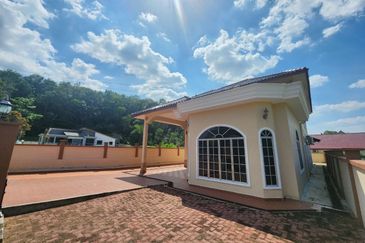 [ FREEHOLD ] 2 Sty Bungalow Kampung Dato Abu Bakar Baginda Bangi  