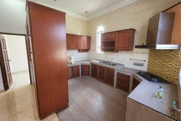 [ FREEHOLD ] 2 Sty Bungalow Kampung Dato Abu Bakar Baginda Bangi  