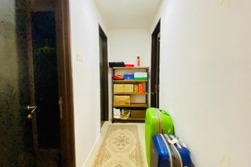 16 Quartz Melawati Condominium