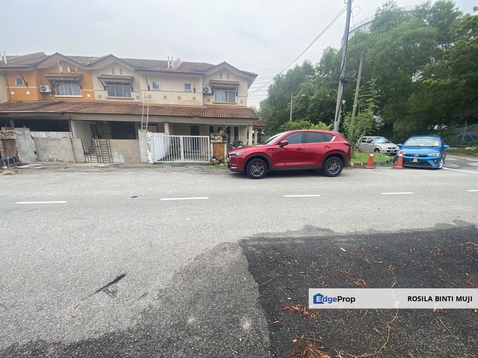 [ CORNER LOT ] 2Sty House Taman Tasik Puchong , Selangor, Puchong