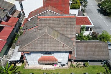 [ FREEHOLD END LOT ] 2Sty House at Taman Setiawangsa 