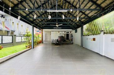 [ FREEHOLD END LOT ] 2Sty House at Taman Setiawangsa 