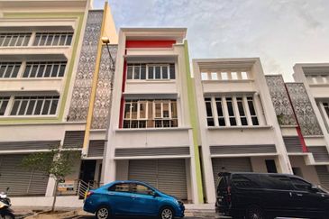 [ MATURED AREA ] 3 Sty Shop Lot Jalan Diplomatik 1 Presint 15, Putrajaya