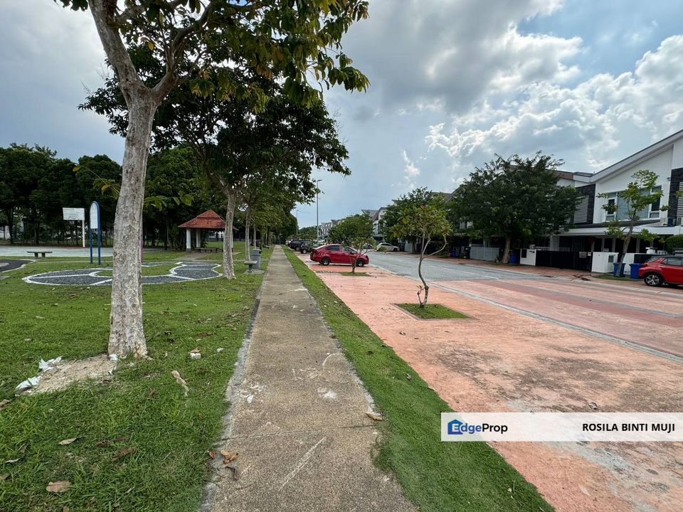 [ FACING OPEN ] 2Sty Superlink Jalan Polis  Glenmarie Temasya Suria Shah Alam, Selangor, Glenmarie