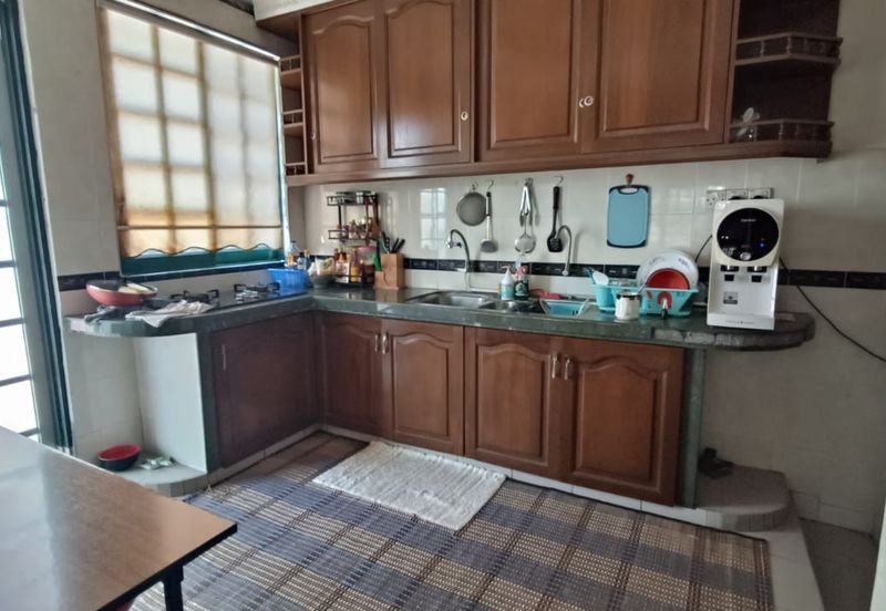 Jalan Suasana, Bandar Tun Hussein Onn