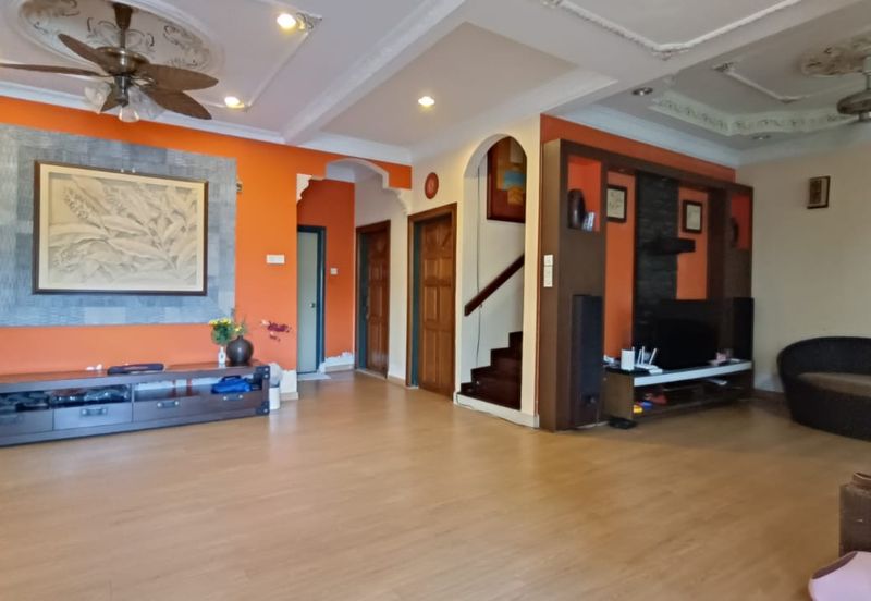 Jalan Suasana, Bandar Tun Hussein Onn