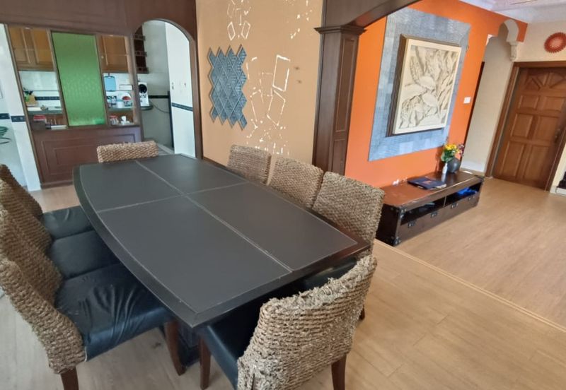 Jalan Suasana, Bandar Tun Hussein Onn