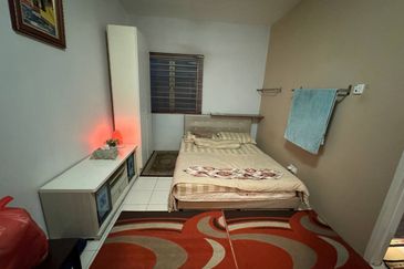 Residensi Bistaria, Ukay Bistari