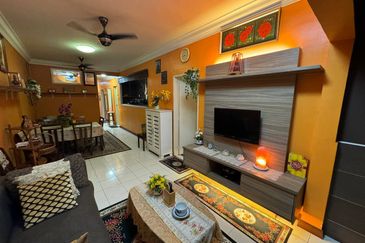 Residensi Bistaria, Ukay Bistari