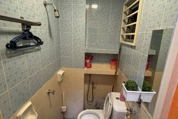 Residensi Bistaria, Ukay Bistari