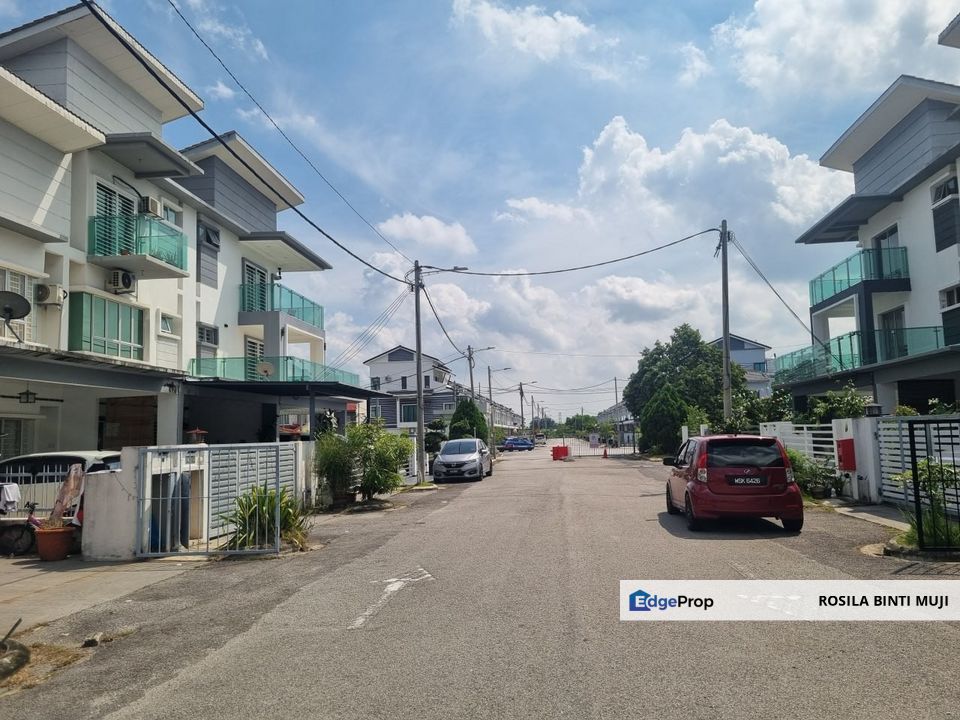 [ RUMAH BESAR DAN LUAS ] Teres 2 Tingkat Taman Desa Restu, Kota Warisan , Selangor, Sepang