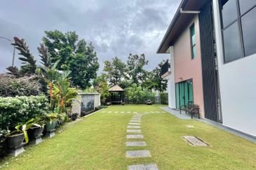 Lepironia Gardens, Setia Eco Glades