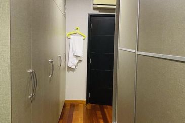 Perdana Lakeview East