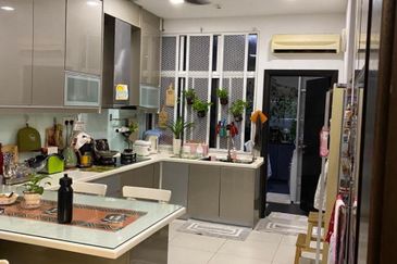 Perdana Lakeview East