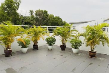 Perdana Lakeview East