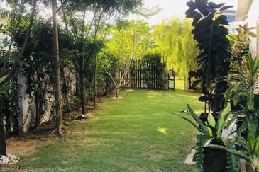 Perdana Lakeview East