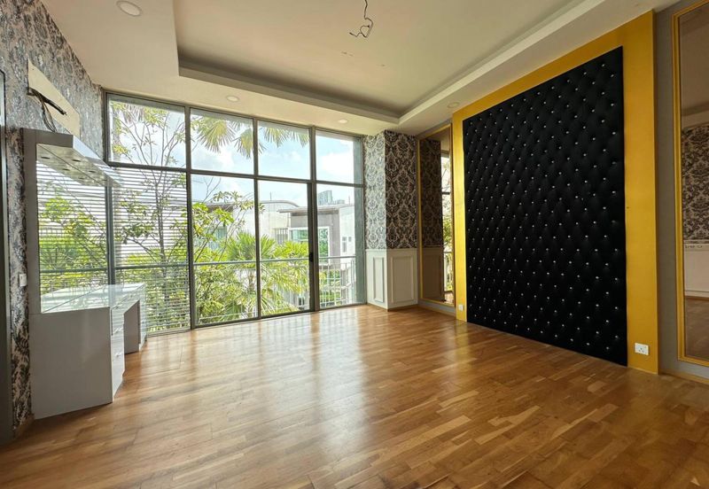 Symphony Hills Schubert