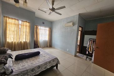 Kampung Sungai Tangkas