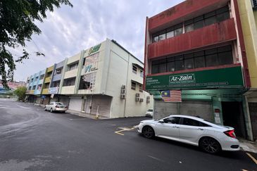 [ BELOW MARKET ] 3 Storey Shoplot Taman Nirwana Ampang Jalan Nirwana 35
