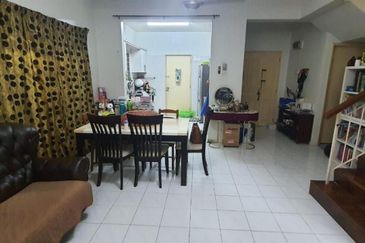 [ FACING GARDEN ] End Lot 2Sty House Presint 9 Putrajaya  