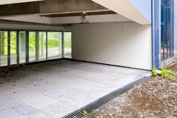 [ MODERN DESIGN ] 3.5 Sty Bungalow With Infinity Pool at Country Heights Damansara, Kuala Lumpur