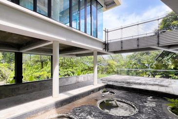 [ MODERN DESIGN ] 3.5 Sty Bungalow With Infinity Pool at Country Heights Damansara, Kuala Lumpur