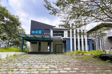 [ MODERN DESIGN ] 3.5 Sty Bungalow With Infinity Pool at Country Heights Damansara, Kuala Lumpur