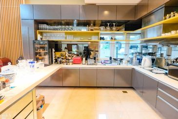 [ GATED GUARDED ] 3.5Sty Bungalow House at Country Heights Damansara 