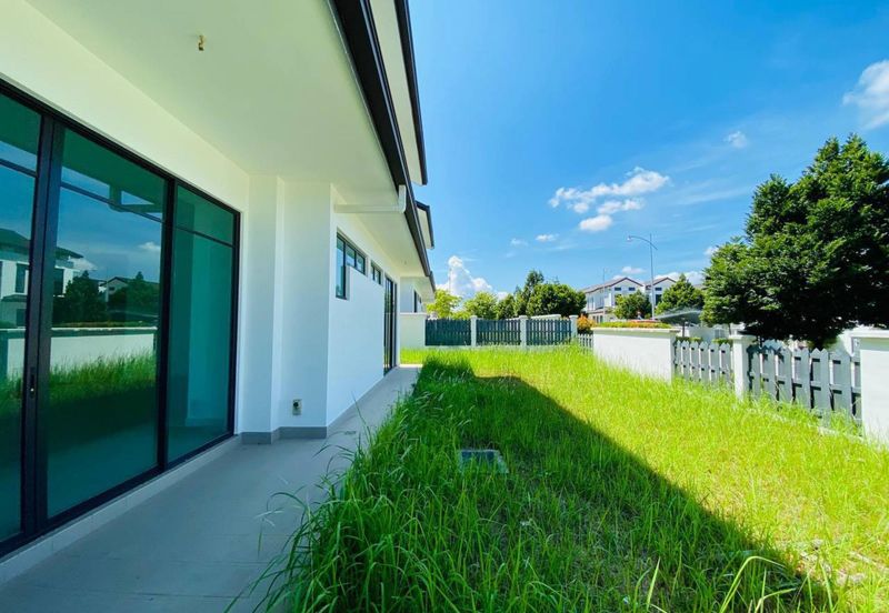 Tenderfields @ Eco Majestic