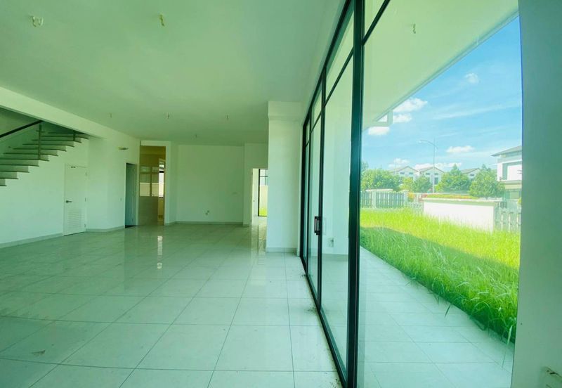 Tenderfields @ Eco Majestic