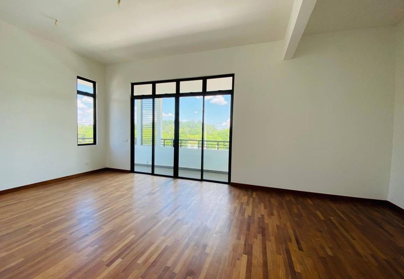 Tenderfields @ Eco Majestic