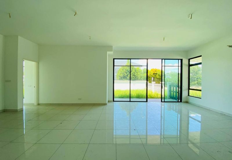 Tenderfields @ Eco Majestic