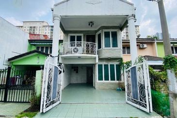 Taman Pinggiran Batu Caves