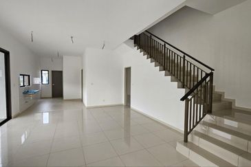 Setia Warisan Tropika (Belladonna)