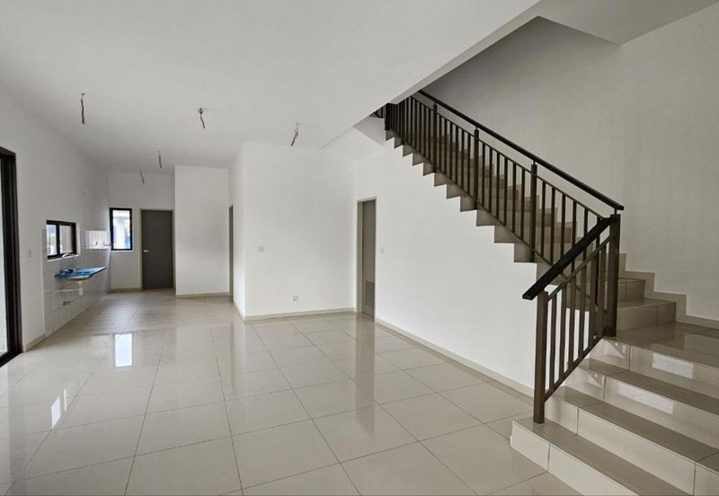 Setia Warisan Tropika (Belladonna)