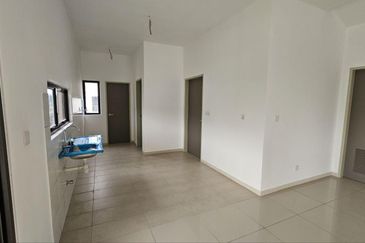 Setia Warisan Tropika (Belladonna)