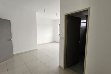 Setia Warisan Tropika (Belladonna)