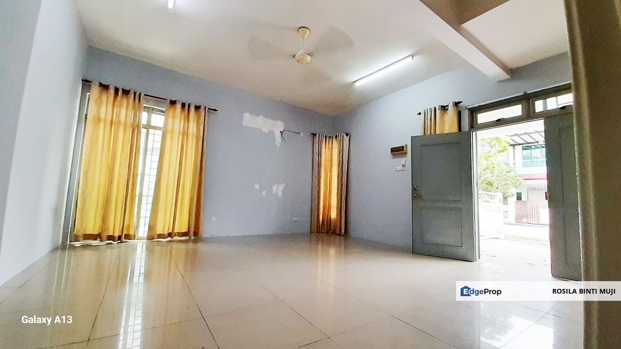 [ WELL MAINTAIN & NICE ] 2Sty Semi-D Cluster SP10 Bandar Saujana Putra, Selangor, Jenjarom