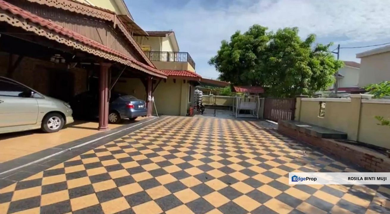 [ RENOVATED ] Corner Lot 2 Sty House Seksyen 7 Bandar Baru Bangi , Selangor, Bangi