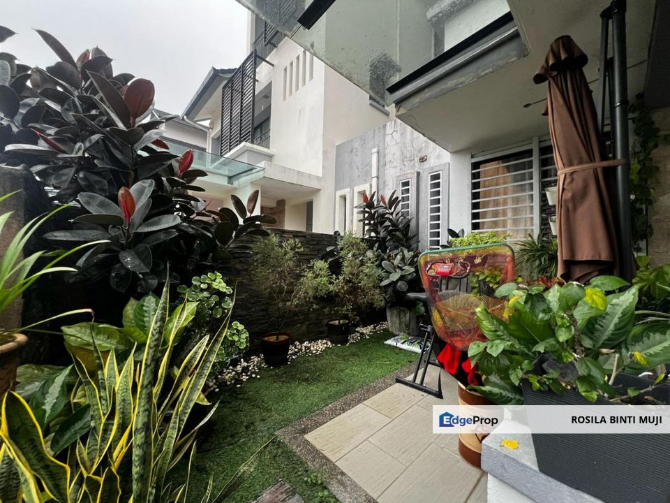 [ RENOVATED ] 2.5 Sty Semi D Seksyen 7 Bandar Baru Bangi , Selangor, Bangi
