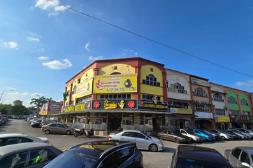 Pusat Perdagangan Seri Kembangan